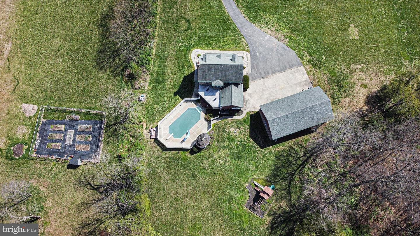 721 Knight Island Road photo 16
