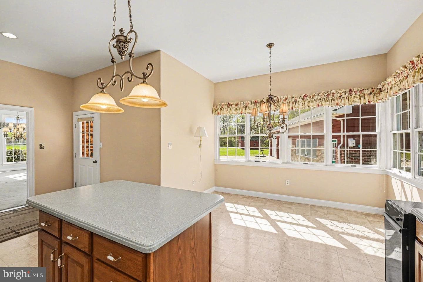 721 Knight Island Road photo 37