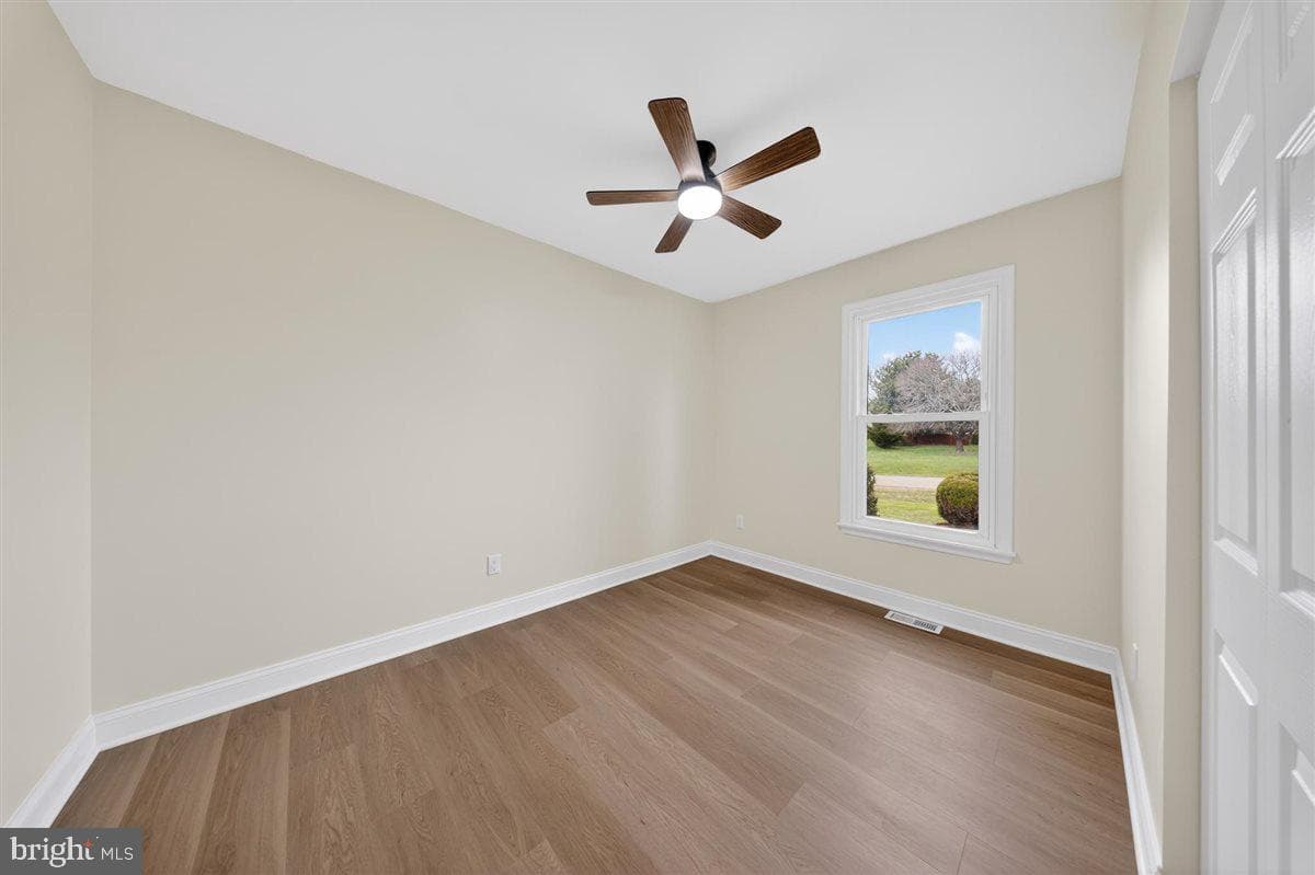 148 Windmill Road photo 18