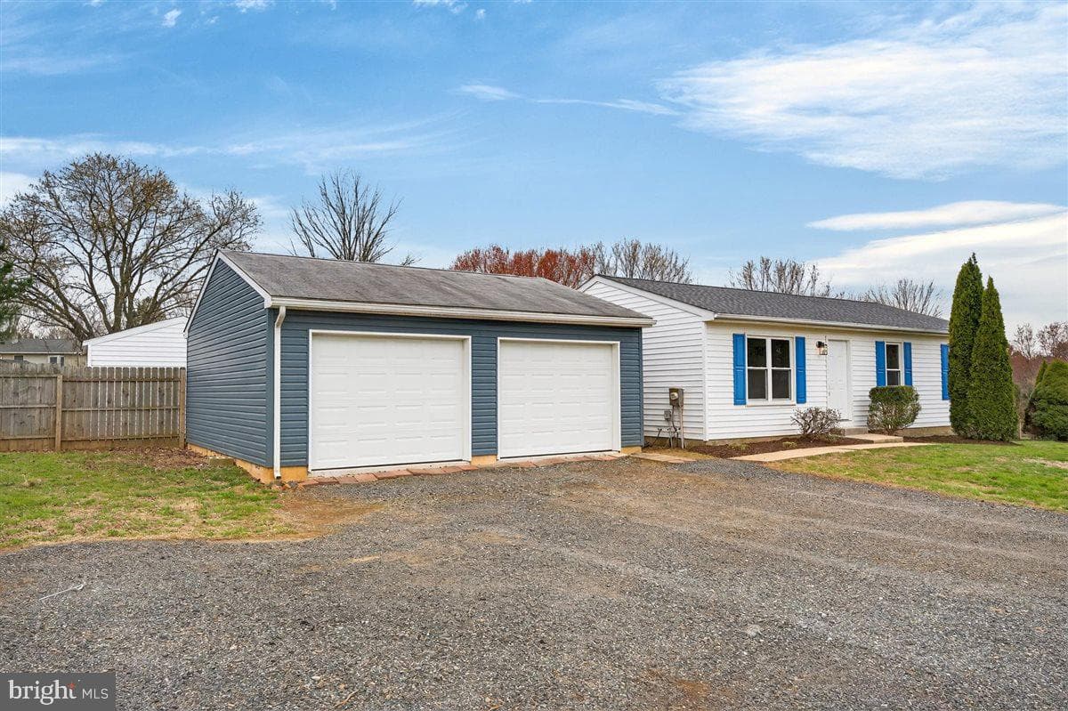 148 Windmill Road photo 33