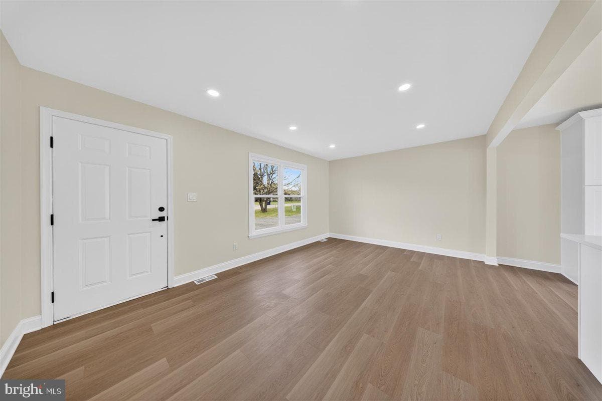 148 Windmill Road photo 5