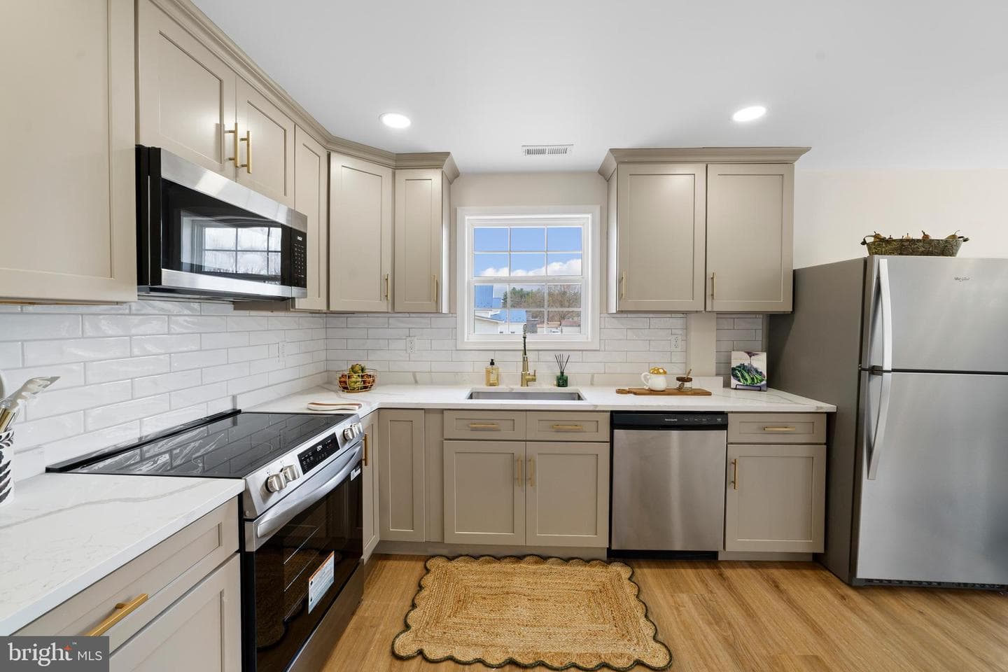 652 Elk Mills Road photo 21