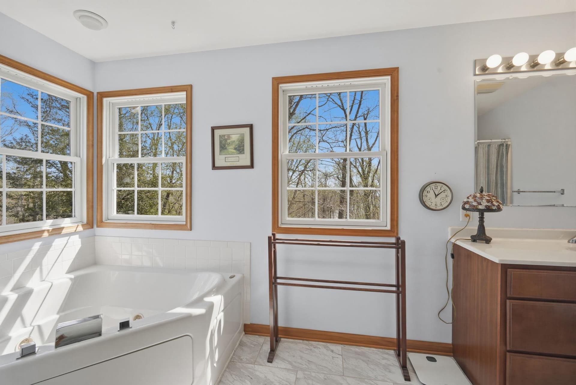 55 Howes Lane photo 35