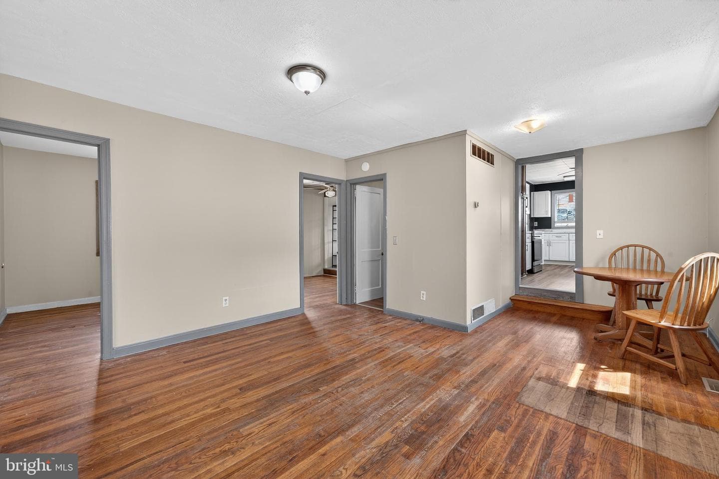 76 Park Drive photo 4