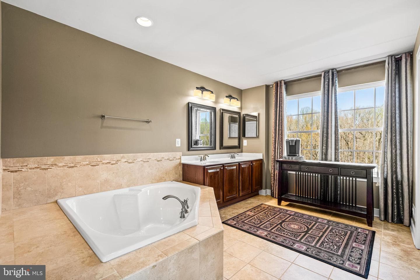 111 Antego Drive photo 40