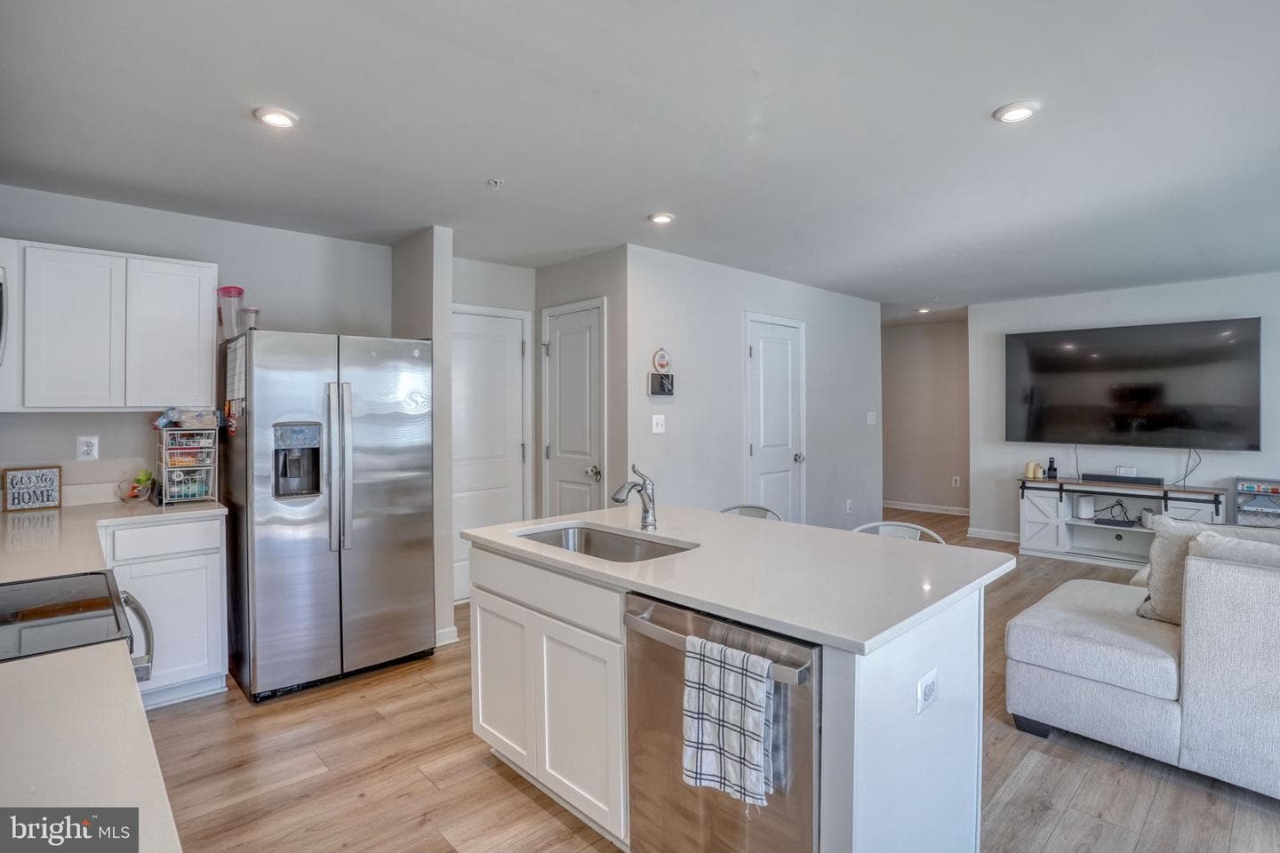 5 Olive Way photo 7