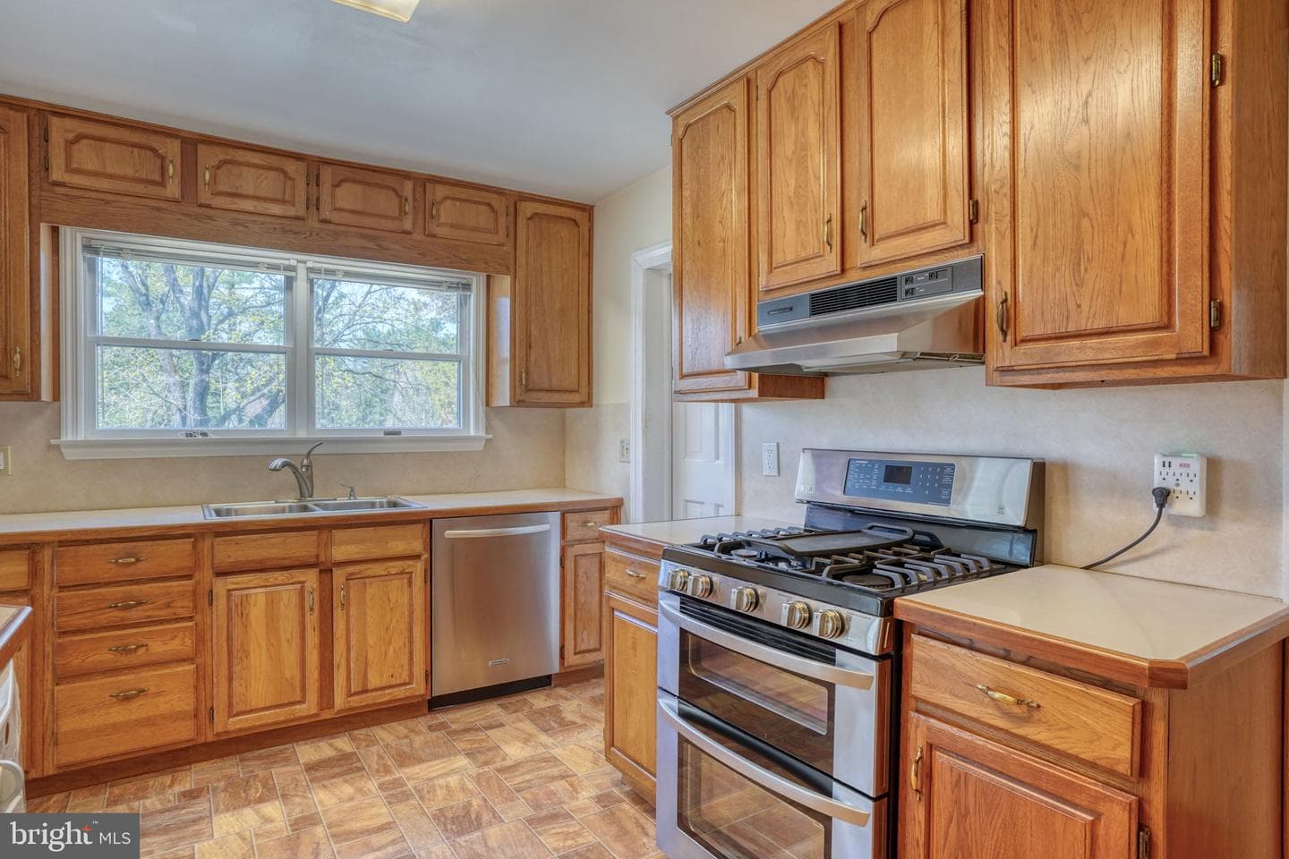 3123 Telegraph Road photo 41