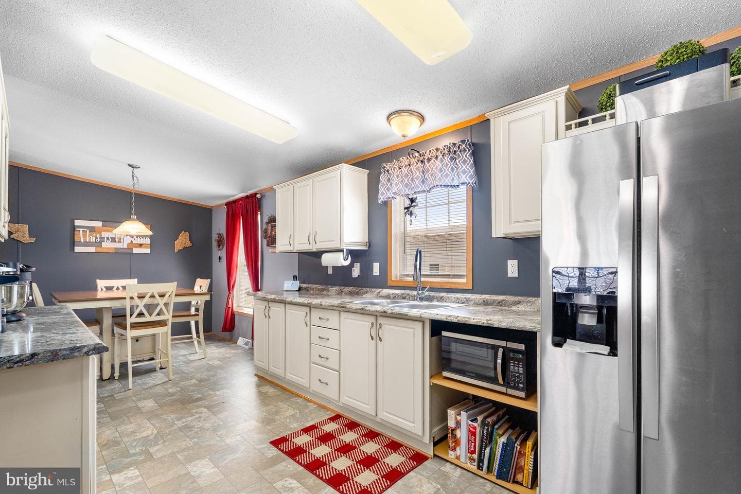 53 Queen Eleanor Drive photo 11