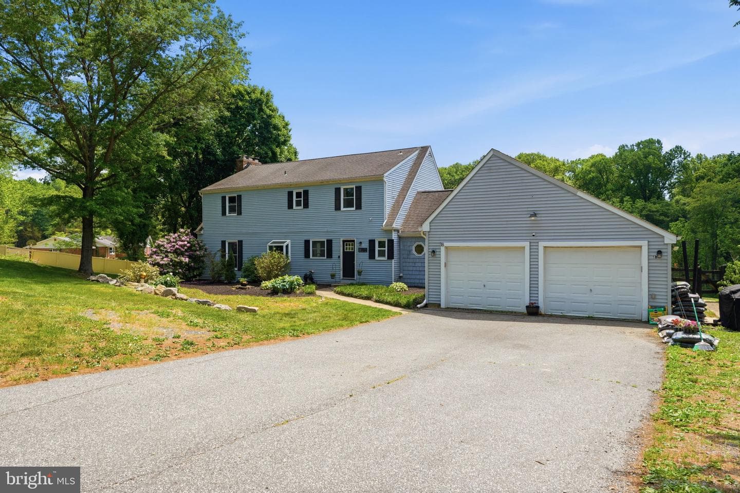 18 E Brook Knoll Road photo 5