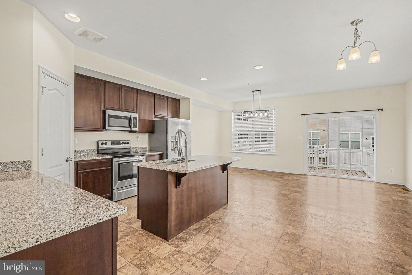 414 Charlestown Crossing Boulevard photo 12