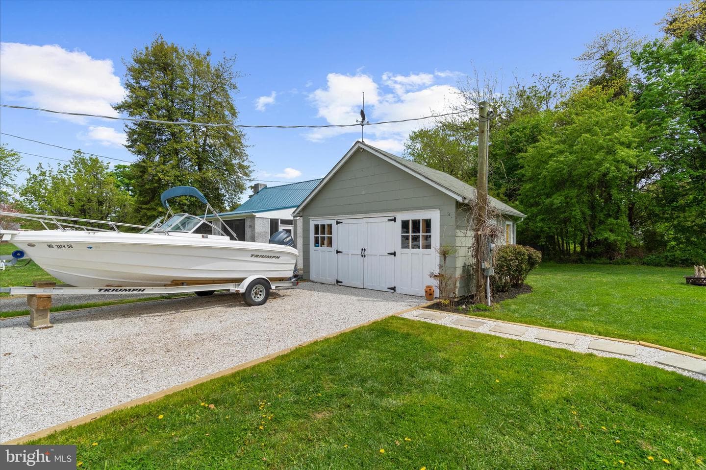 8 Anglewood Avenue photo 36