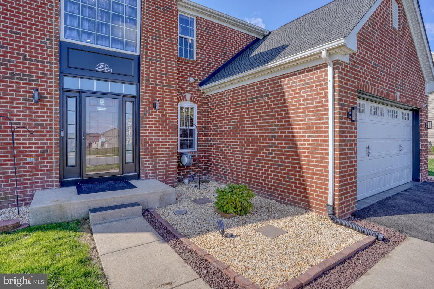 204 Magnolia Drive photo 2