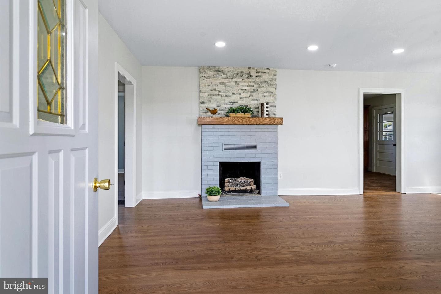 245 Theodore Road photo 3