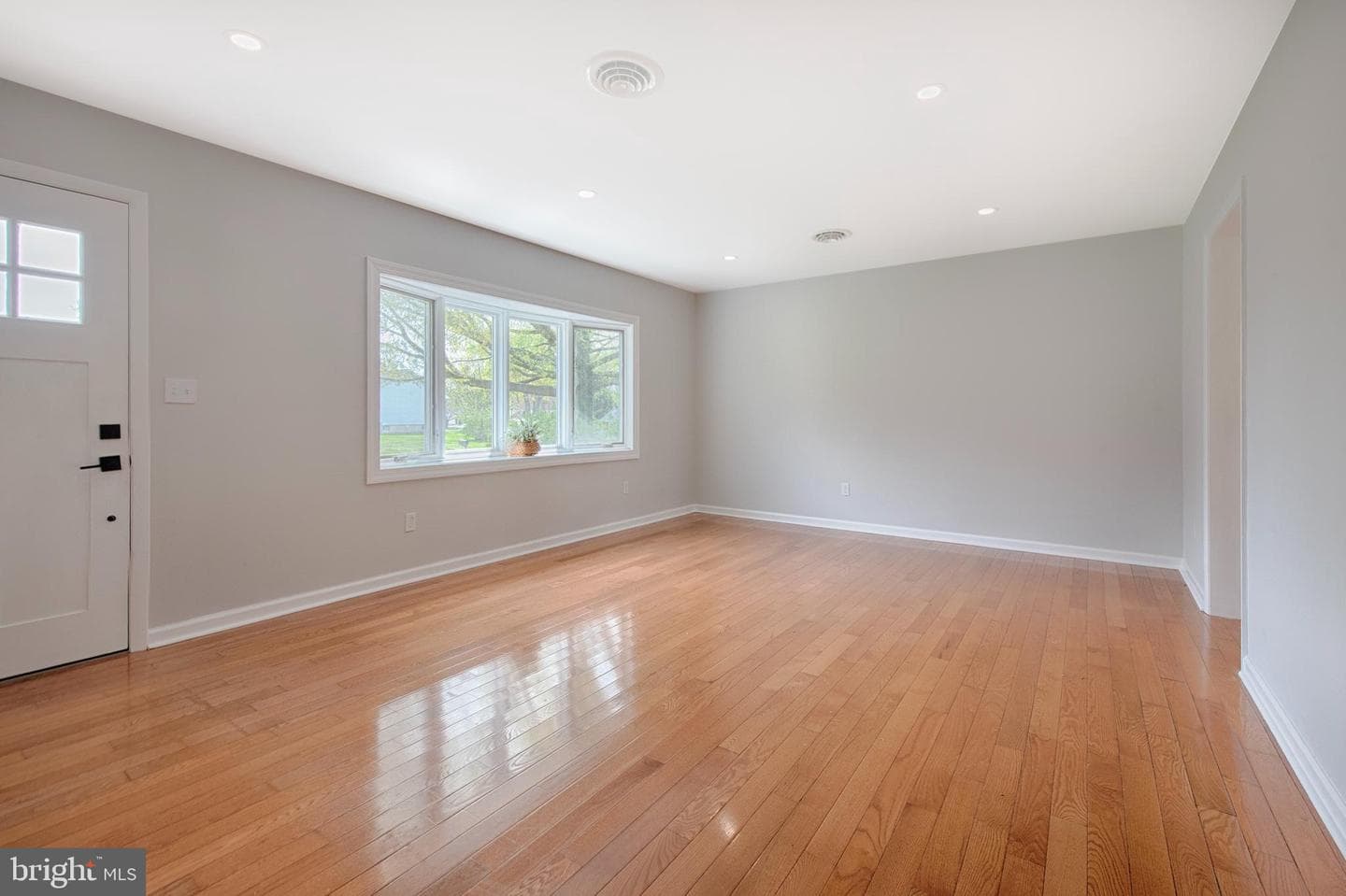 17 Foxtail Drive photo 6