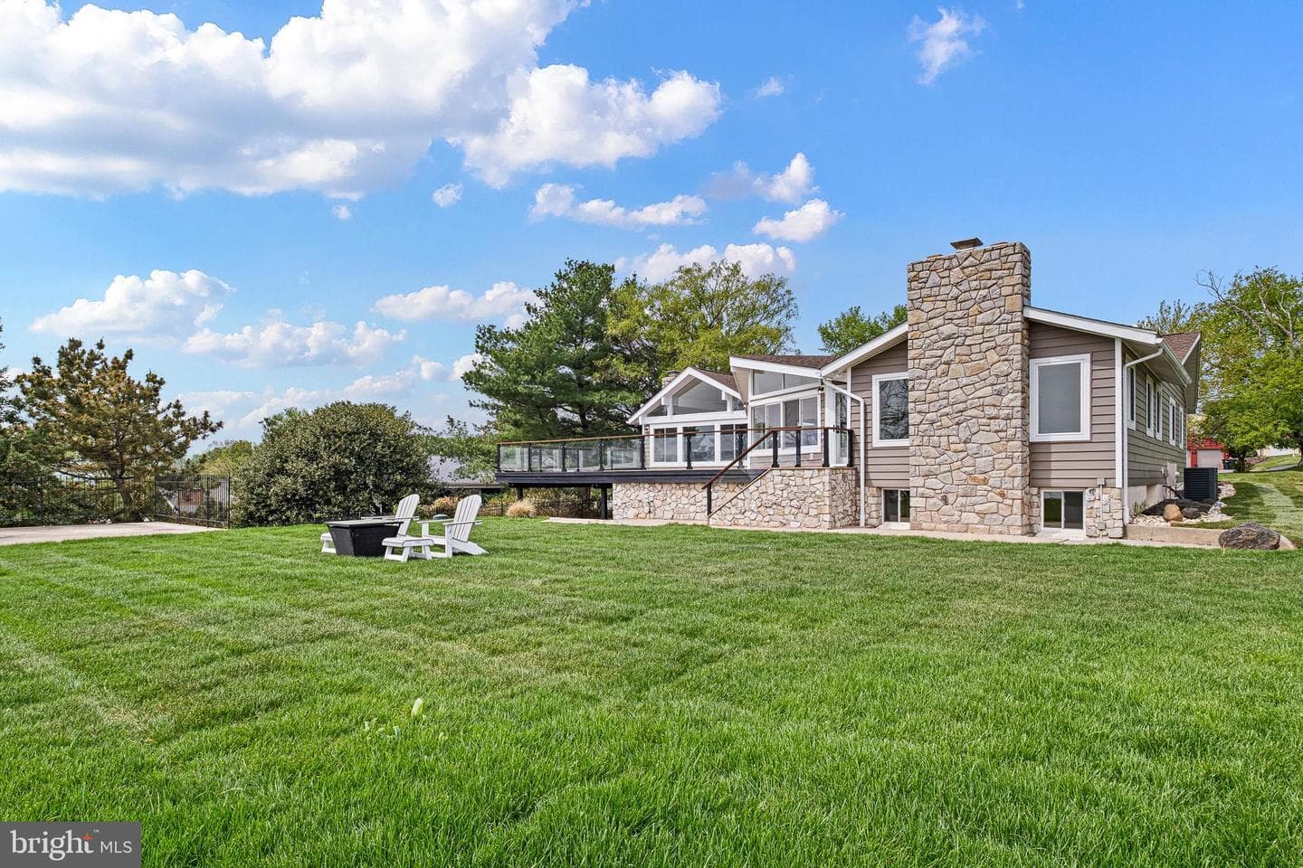 192 Rolling Avenue photo 64
