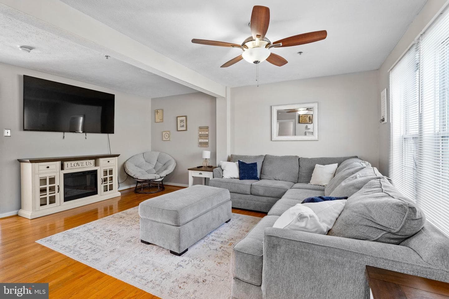 72 Hickory Lane photo 3