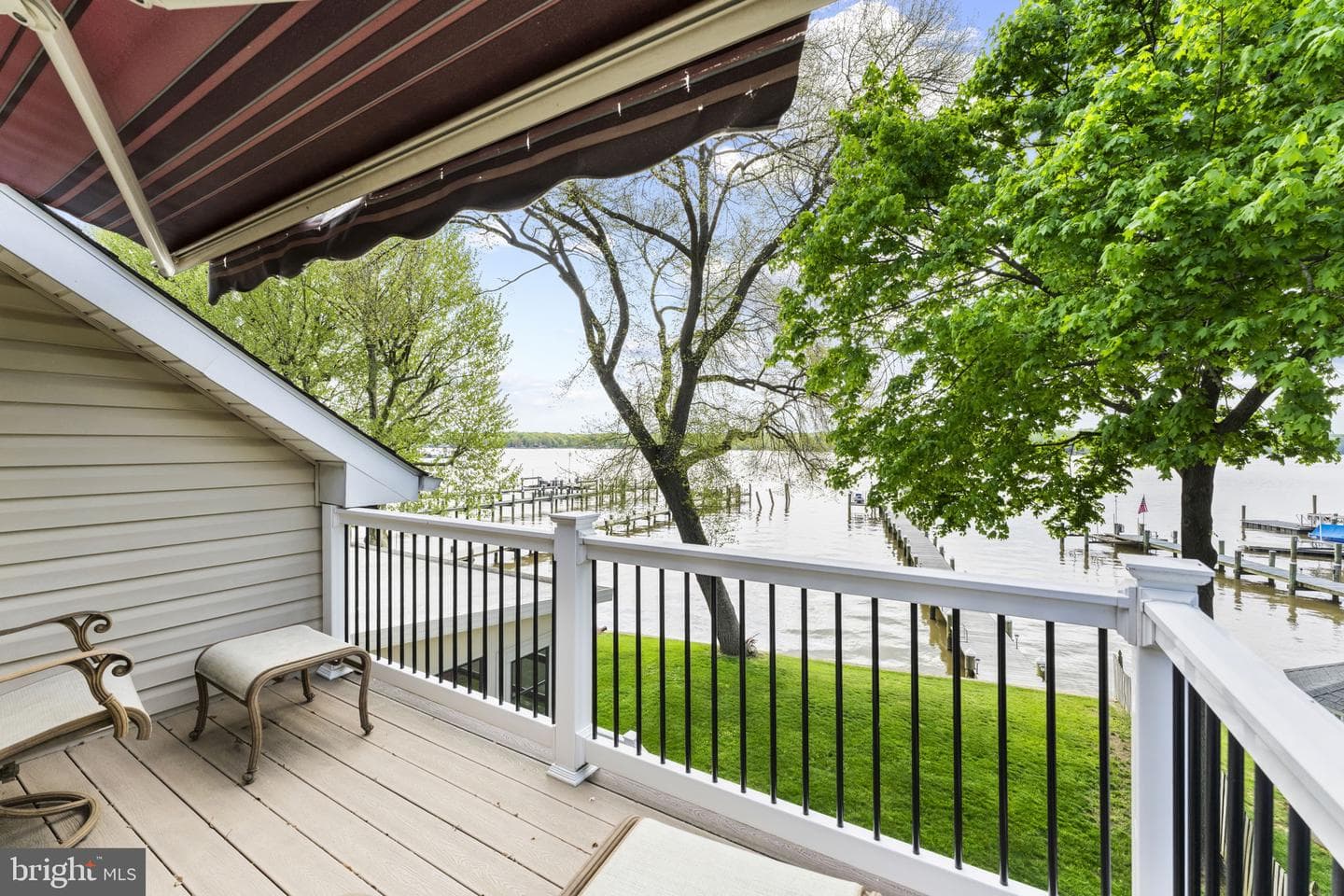 94 Crescent Lane photo 32