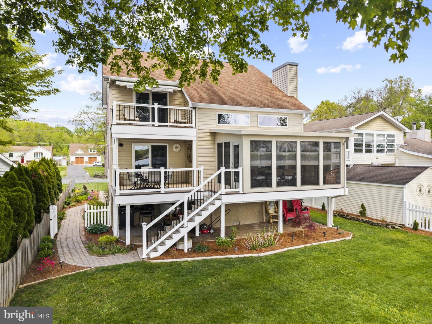 94 Crescent Lane photo 48