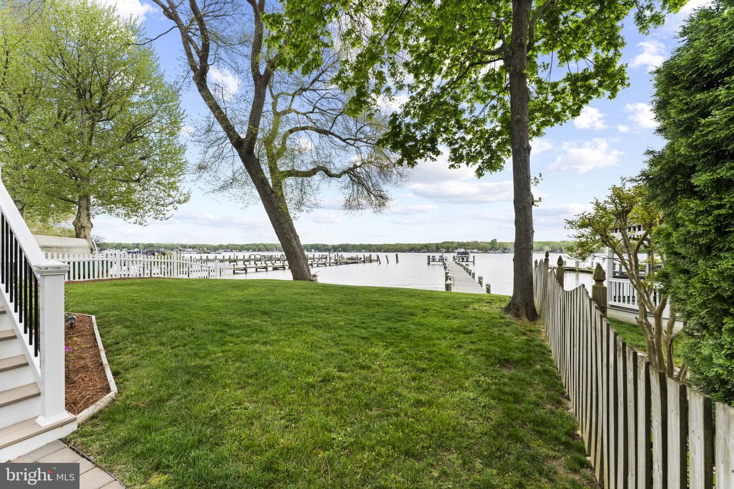 94 Crescent Lane photo 49