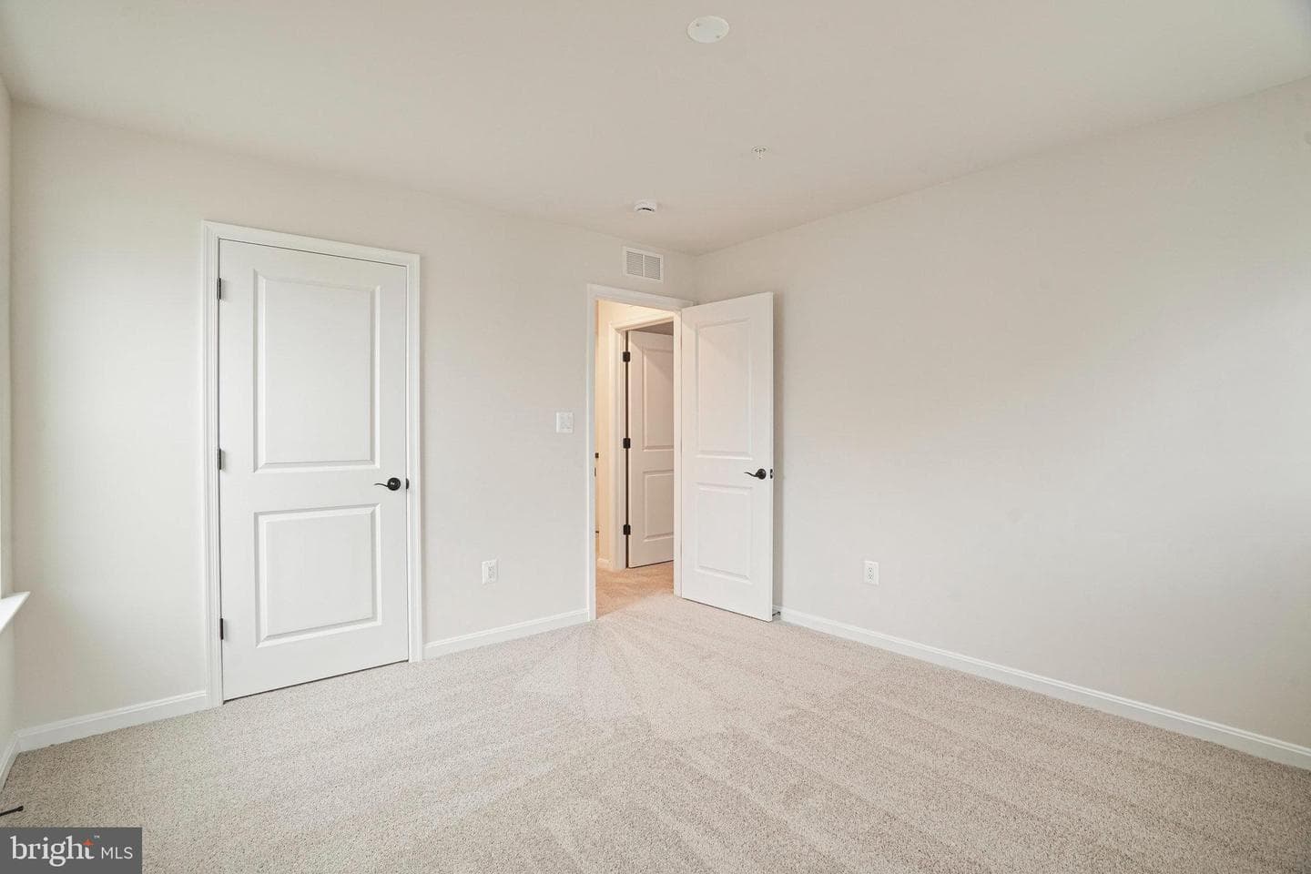 120 Catalpa Drive photo 29