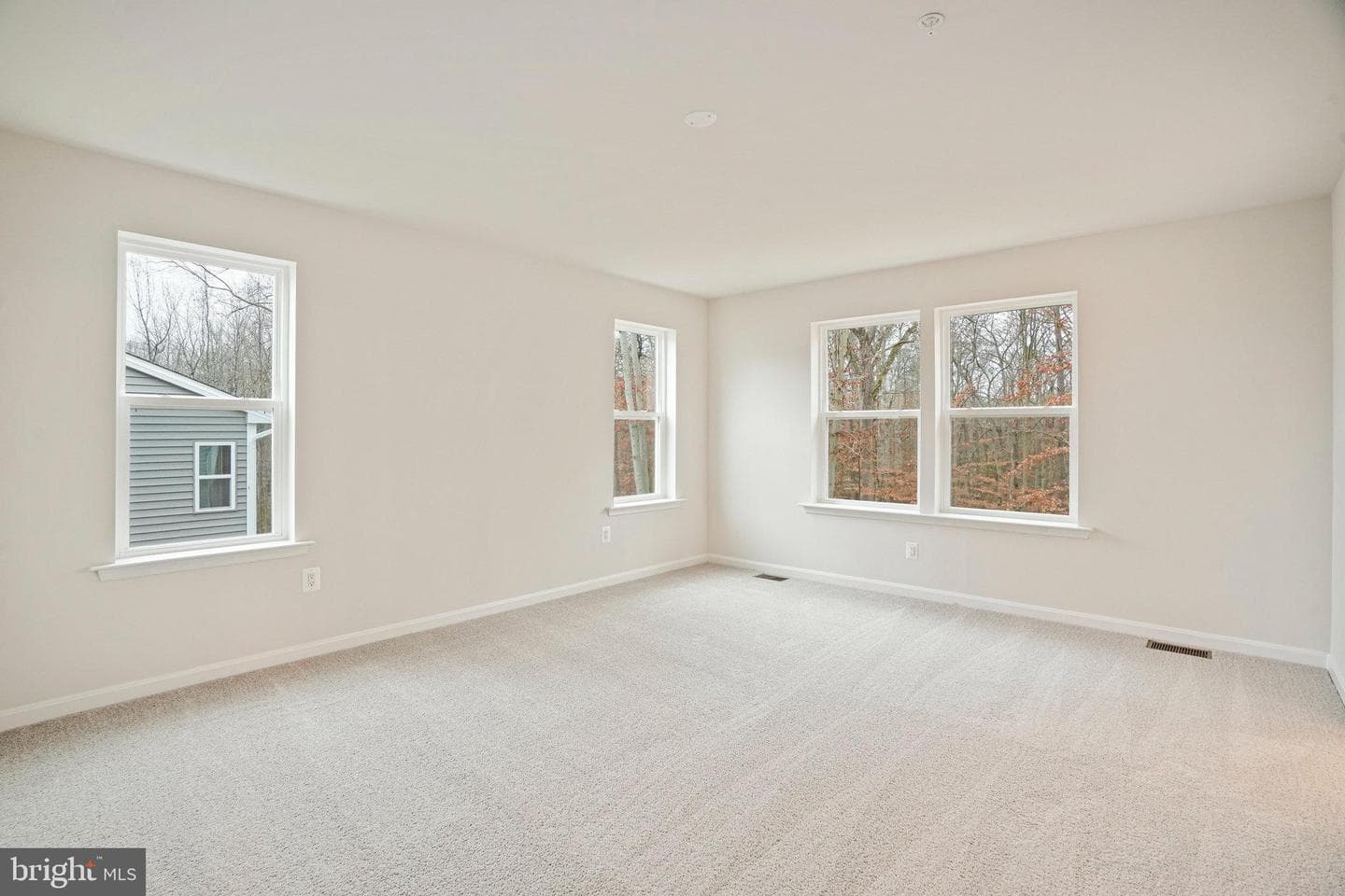 120 Catalpa Drive photo 33