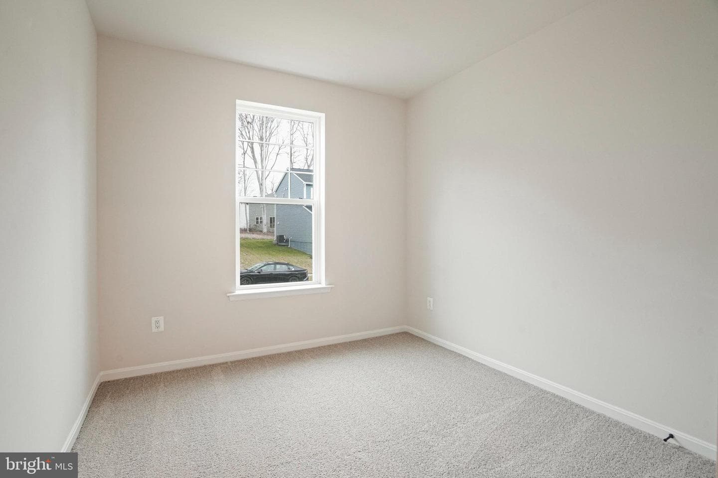 120 Catalpa Drive photo 6