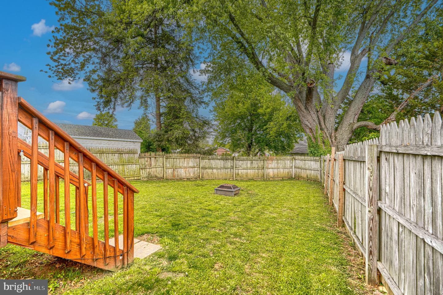 110 W Pearl Street photo 29