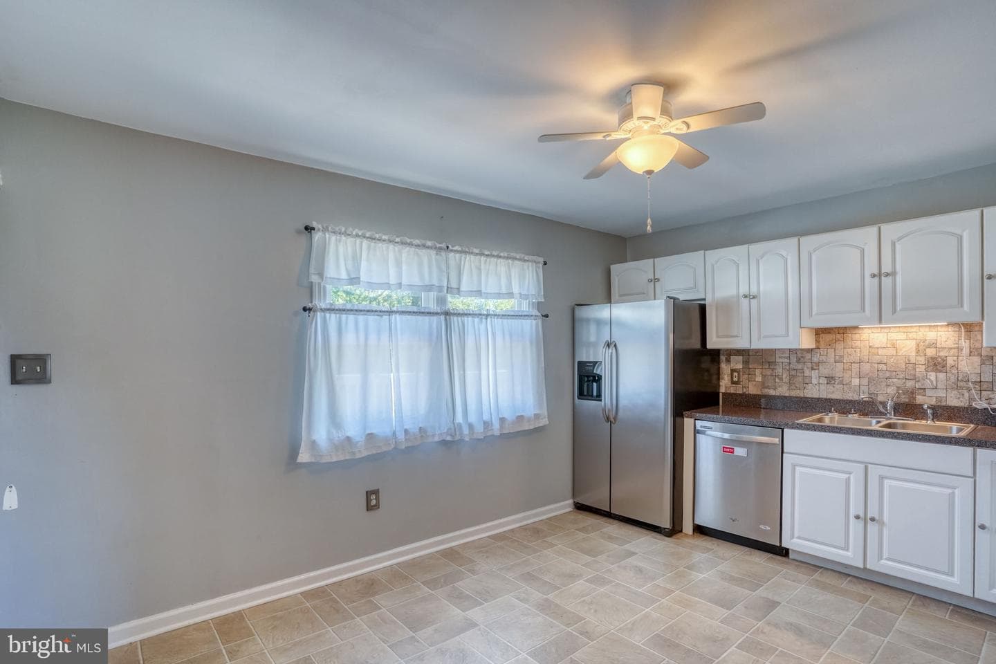 281 Sycamore Road photo 8