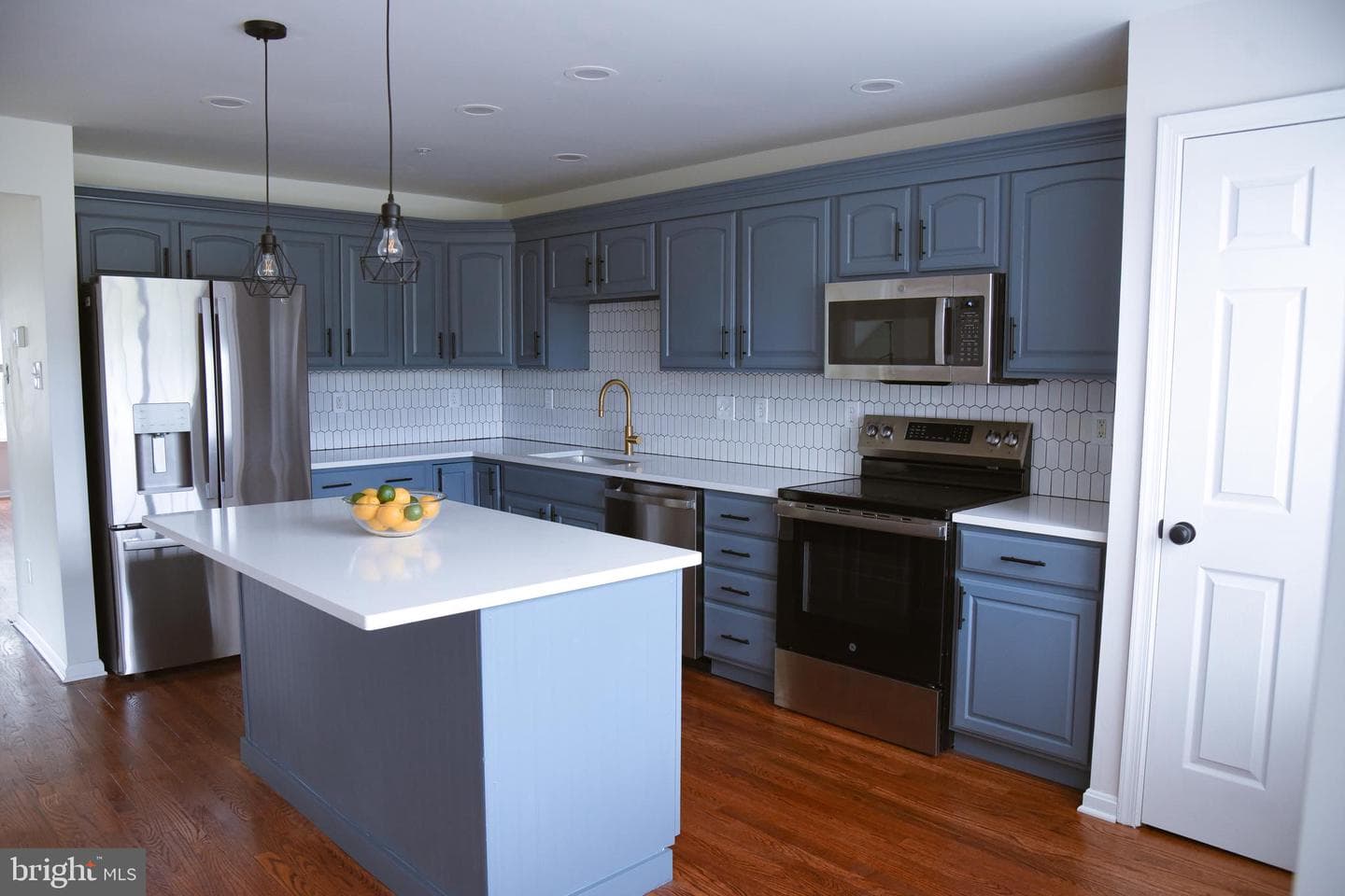 102 Maple Leaf Drive photo 9