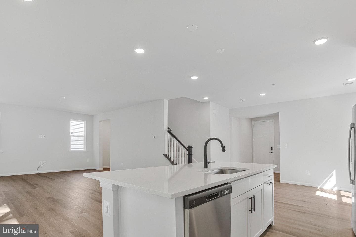 96 Catalpa Drive photo 15