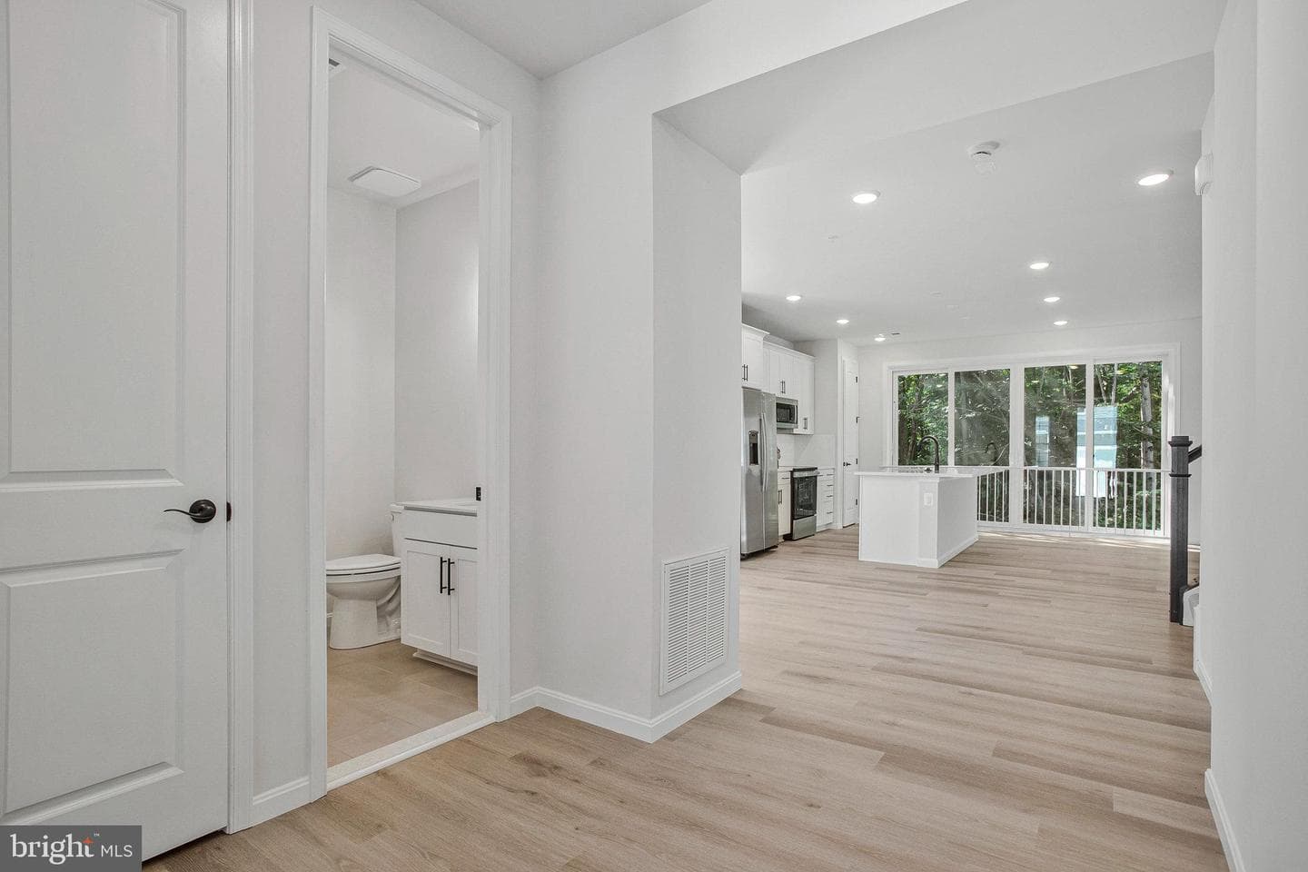 96 Catalpa Drive photo 4