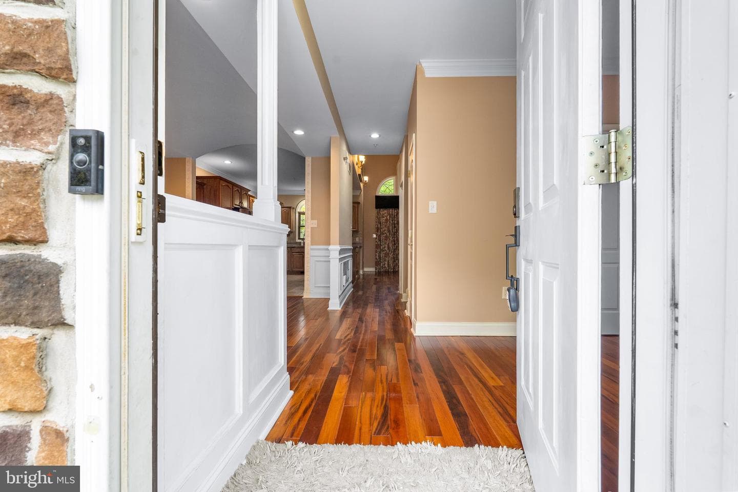 14 Guilford Court photo 3