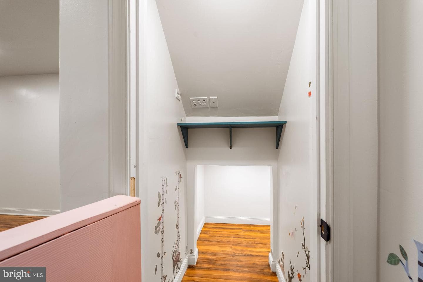 14 Guilford Court photo 32