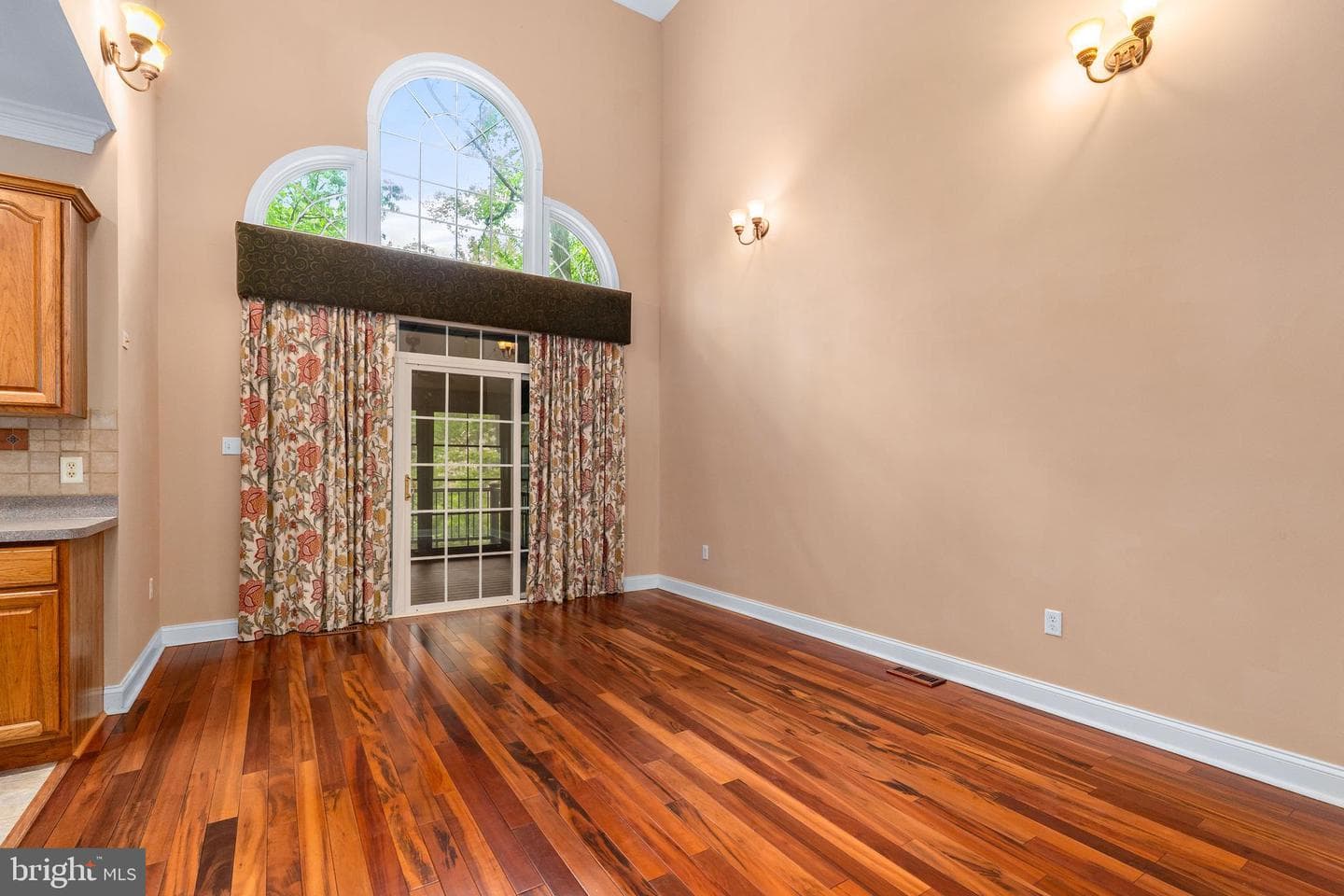 14 Guilford Court photo 9