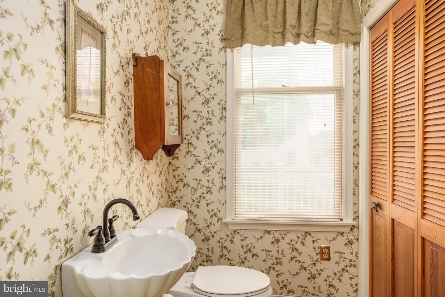 246 Biddle Street photo 21
