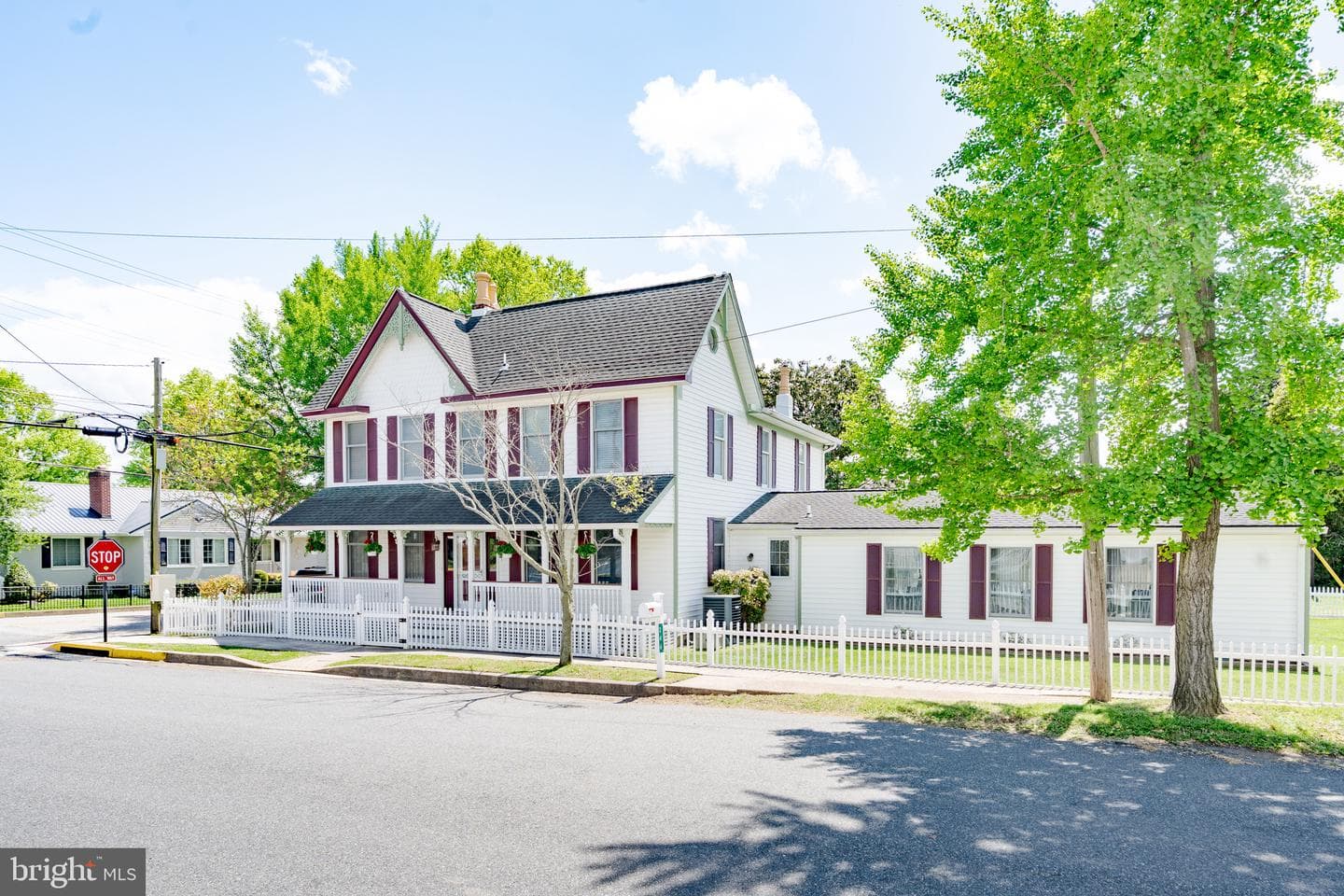 246 Biddle Street photo 39