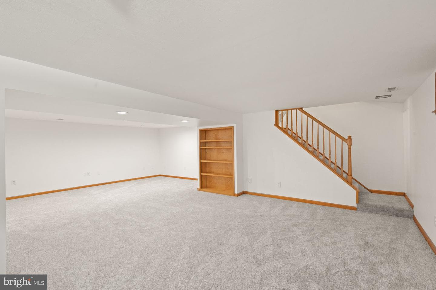 124 Bowling Lane photo 23