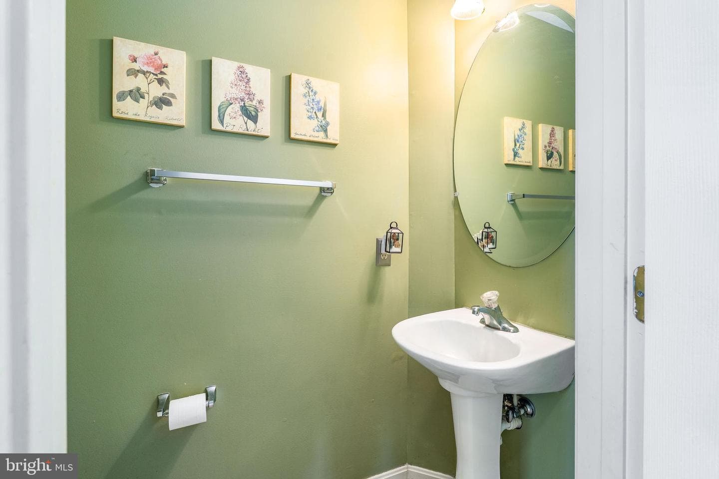 146 Manchester Drive photo 11