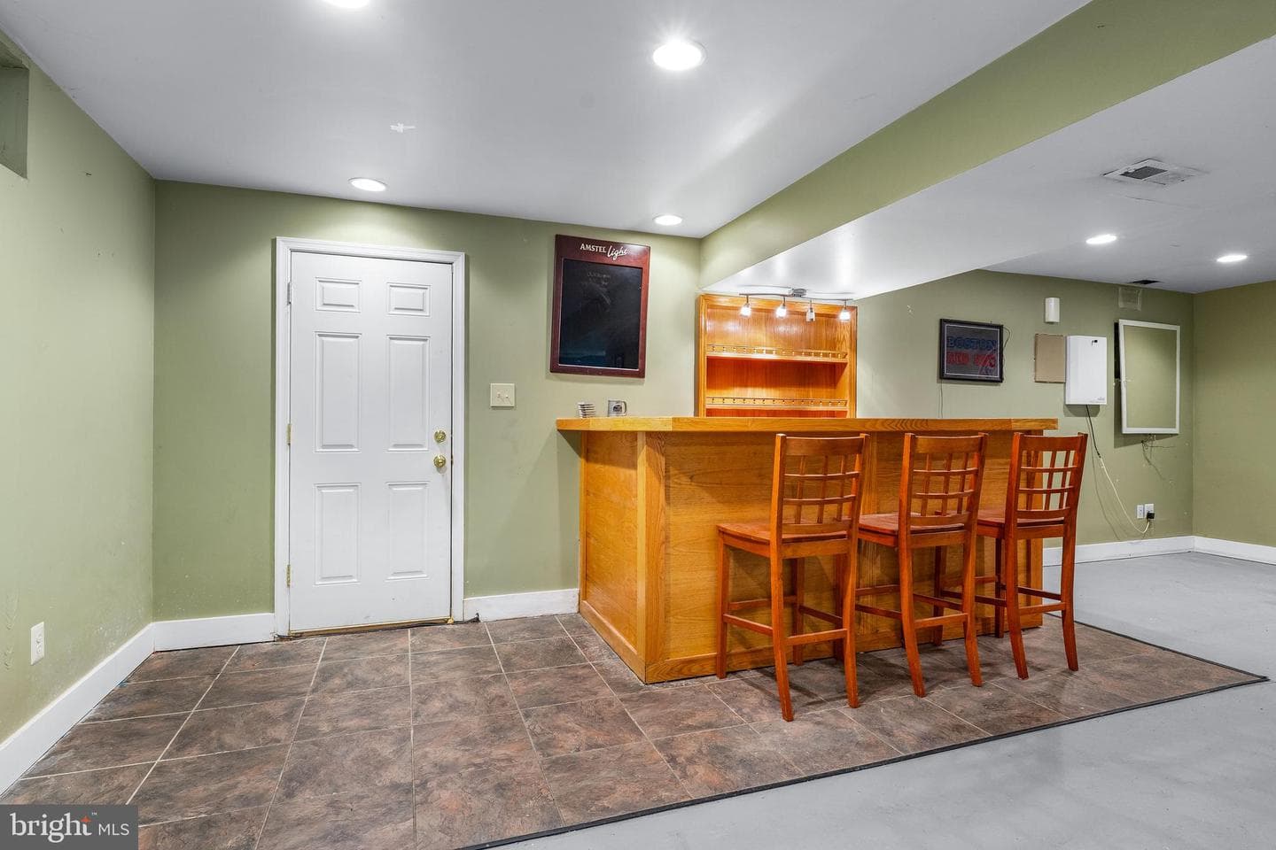 146 Manchester Drive photo 24
