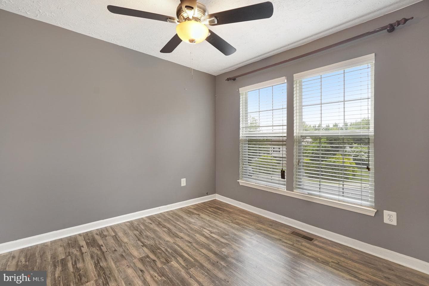 504 E Craighill Channel Drive photo 15