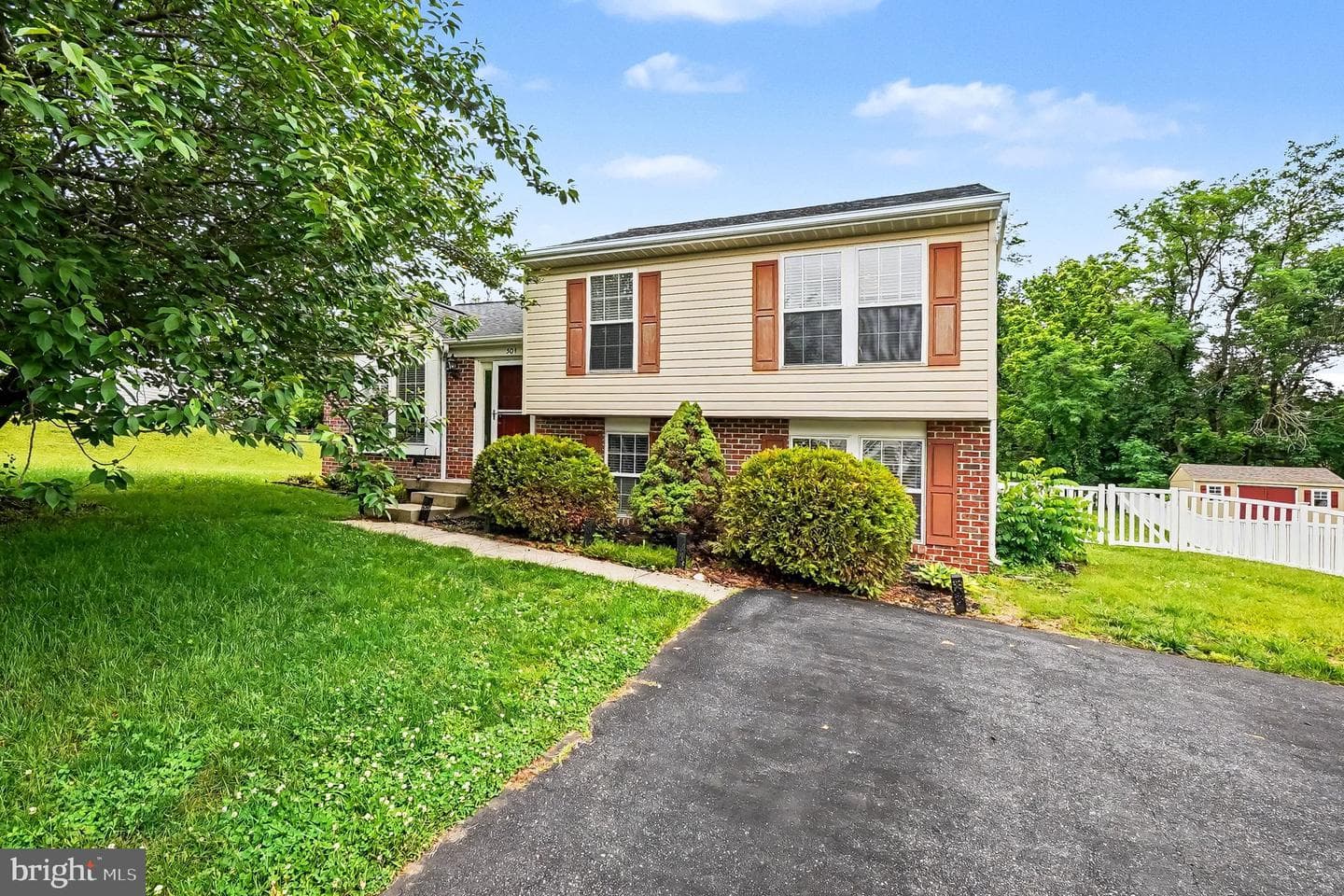 504 E Craighill Channel Drive photo 2