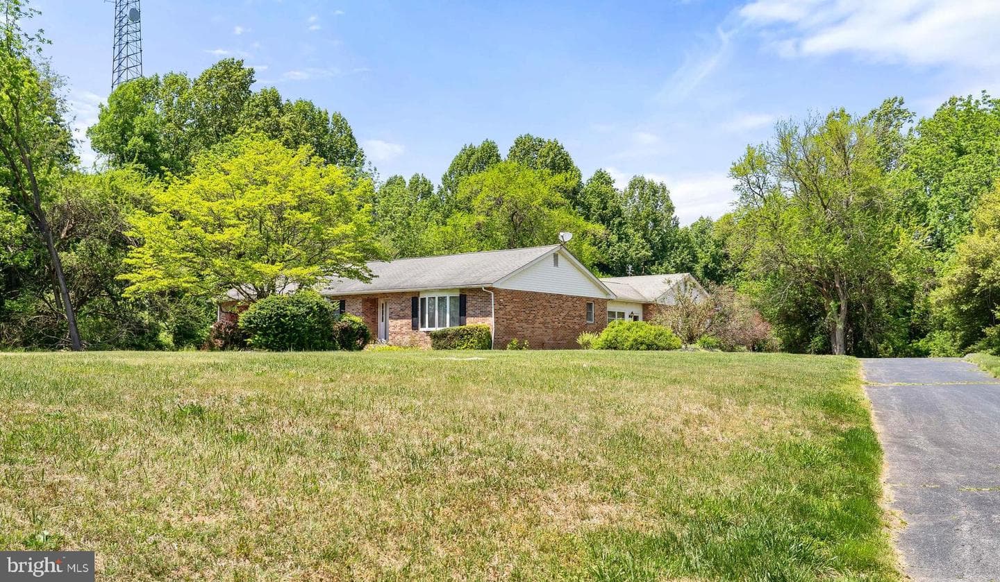 4793 Telegraph Road photo 1