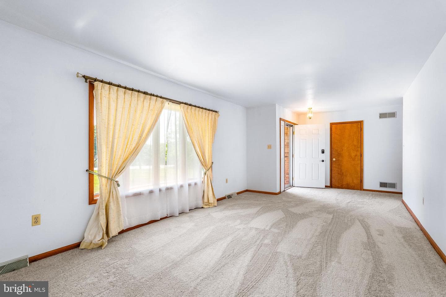 4793 Telegraph Road photo 20