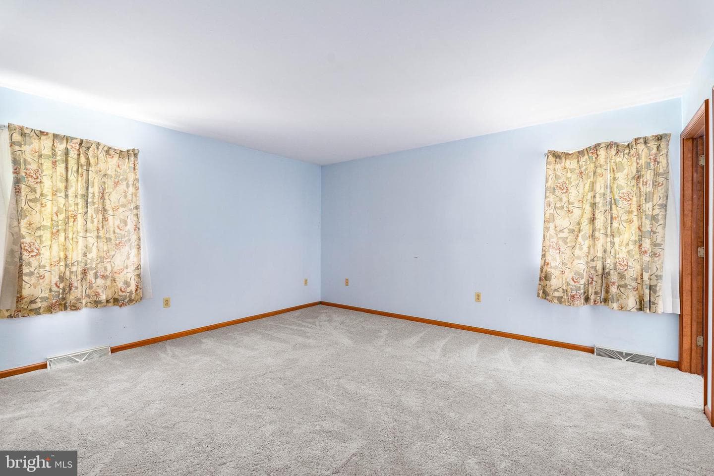 4793 Telegraph Road photo 26