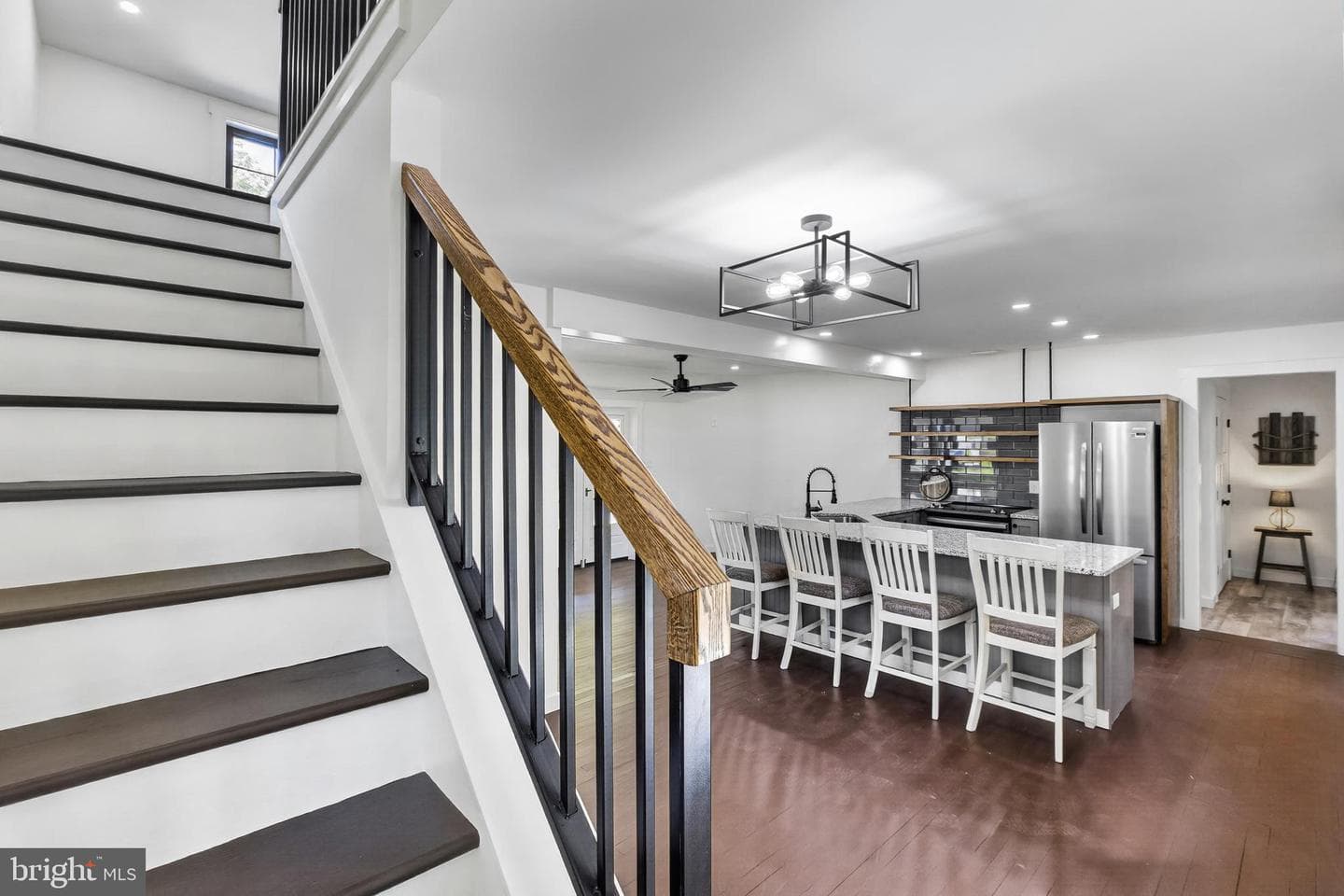 70 Park Lane photo 13