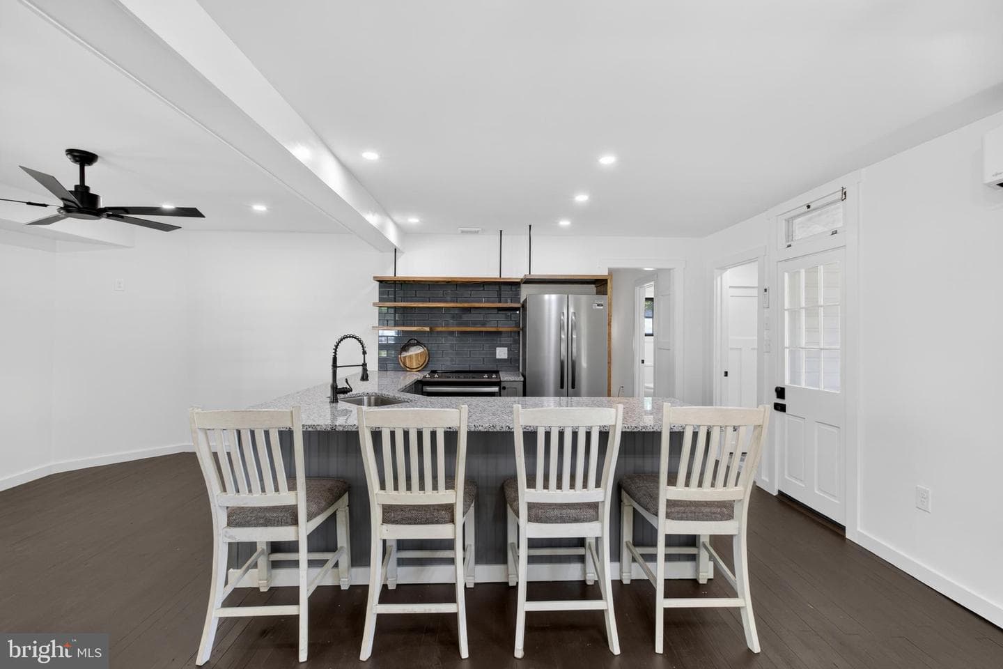 70 Park Lane photo 16