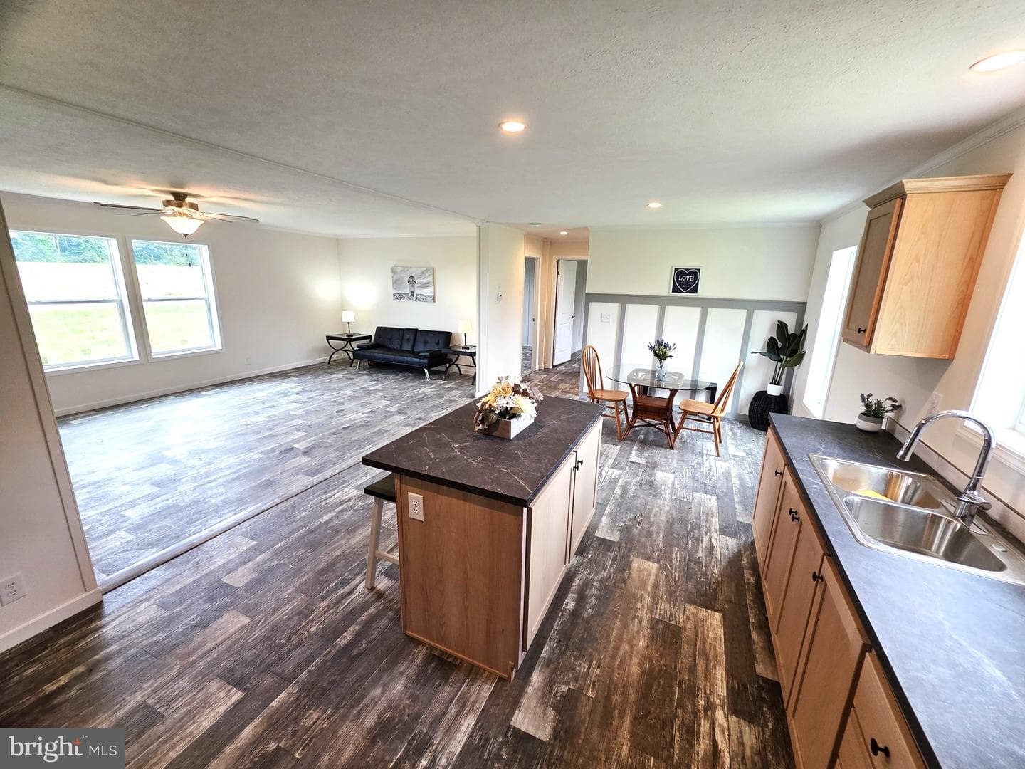 289 Grove Neck Road photo 4