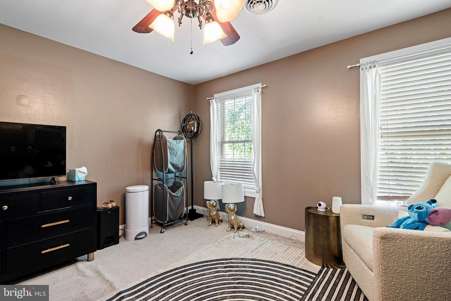 233 Woodholme Way photo 38