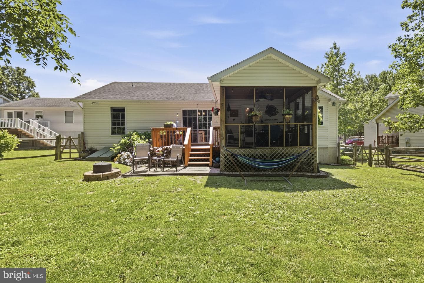 6 Kings Ct photo 34
