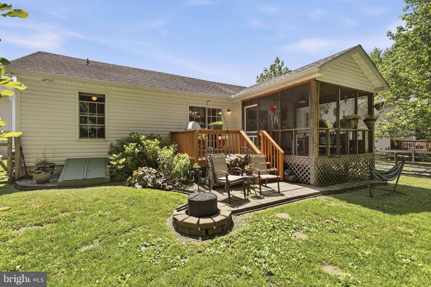 6 Kings Ct photo 35